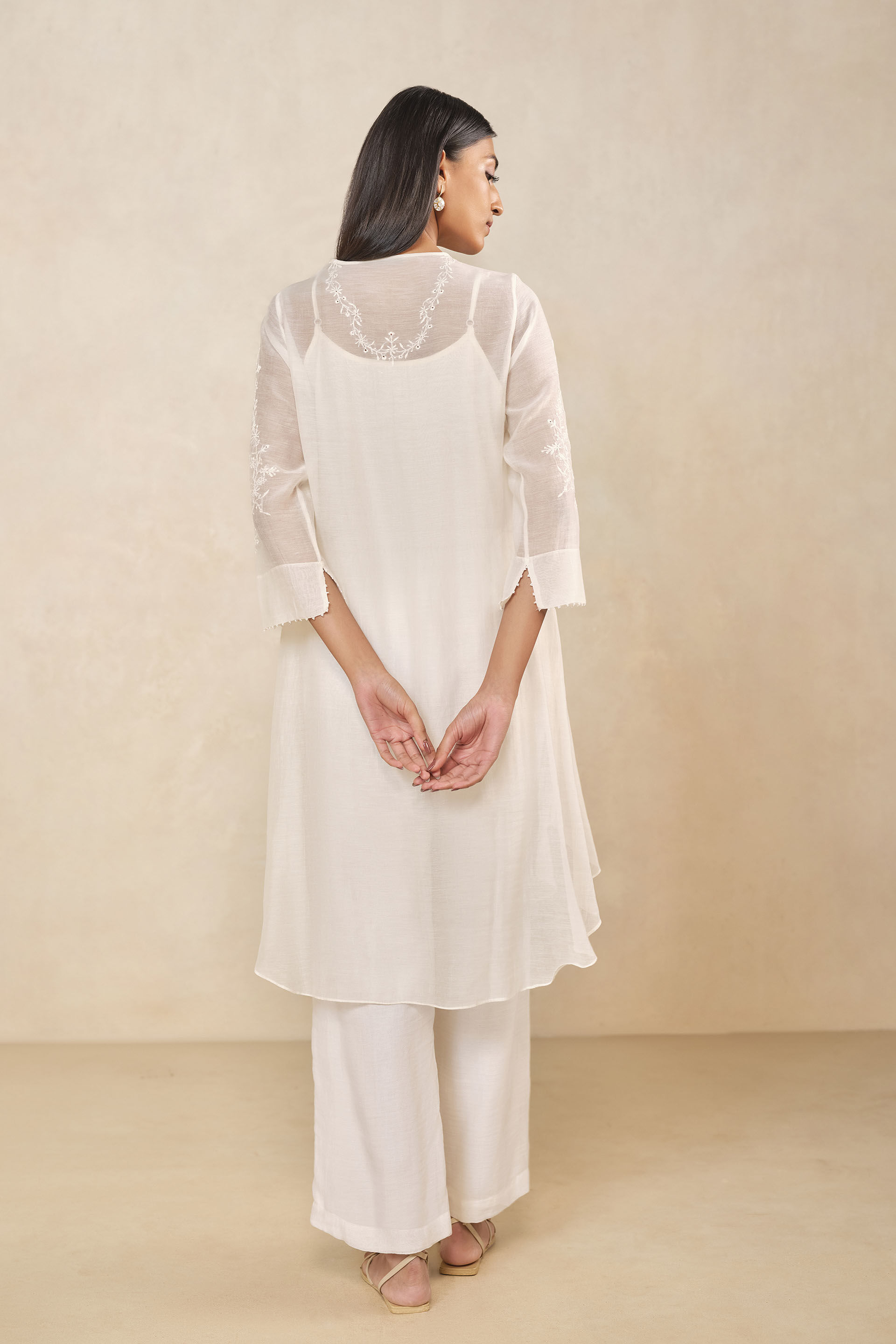 Haiku Chikankari Hand-embroidered Mul Kurta Set - Ivory